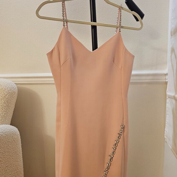 Pink short dress - Picture 1 of 6